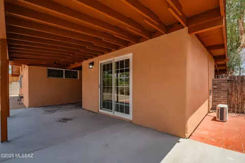 6955 E Julia St, Tucson, AZ 85710 photo 6