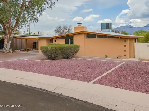 6955 E Julia St, Tucson, AZ 85710 photo 3