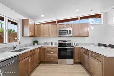 6955 E Julia St, Tucson, AZ 85710 photo 12
