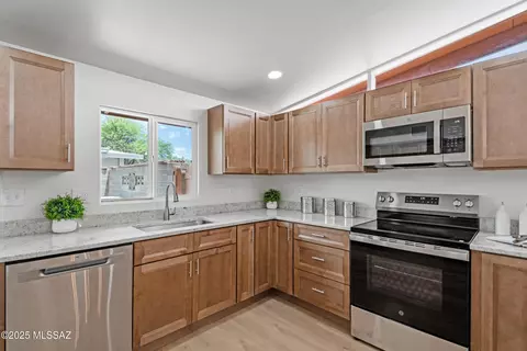 6955 E Julia St, Tucson, AZ 85710 photo 14