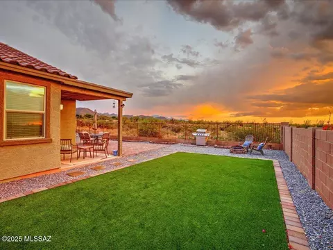 17054 S Emerald Vista Dr, Vail, AZ 85641