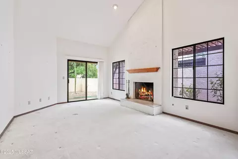 9231 E Lakeside Ct, Tucson, AZ 85749 photo 3