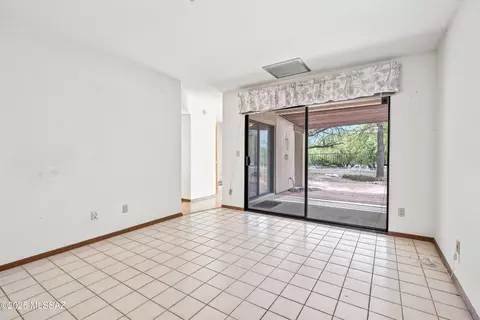 9231 E Lakeside Ct, Tucson, AZ 85749 photo 12