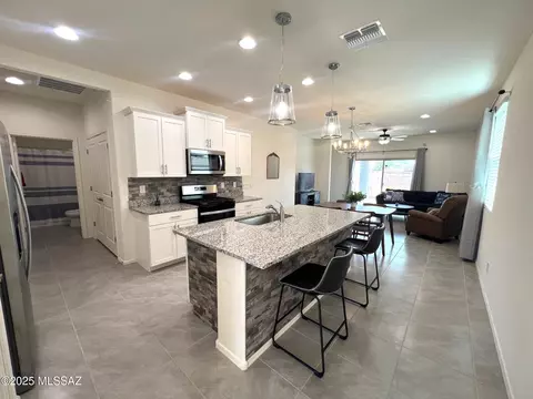 11851 W Rancho Dr, Marana, AZ 85653