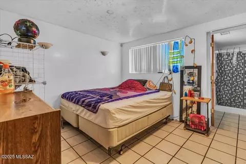 Bedroom - 7611 E Persimmon Dr, Tucson, AZ 85730 photo 2 of 2