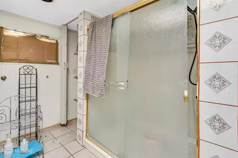 Bath - 7611 E Persimmon Dr, Tucson, AZ 85730 photo 5 of 5
