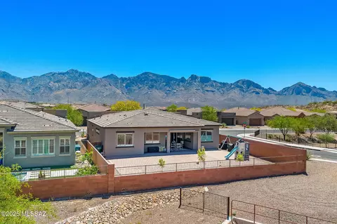 13415 N Fiesta Flower Dr, Oro Valley, AZ 85755