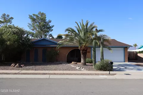 4063 W Tobira St, Tucson, AZ 85741