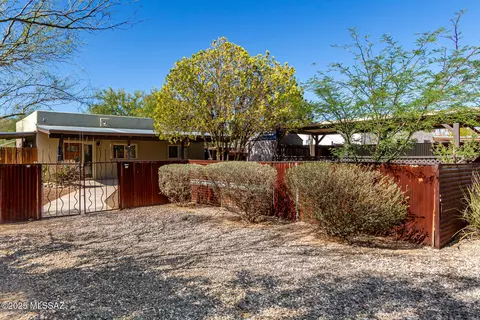Exterior - 5829 E Mabel St, Tucson, AZ 85712 photo 7 of 16