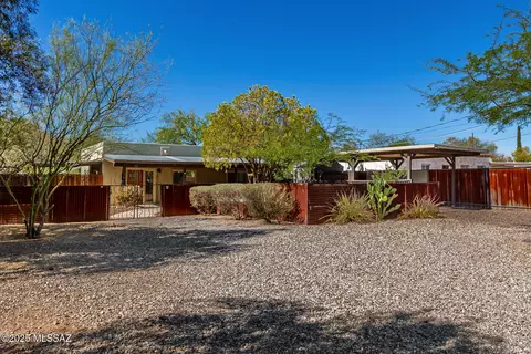 Exterior - 5829 E Mabel St, Tucson, AZ 85712 photo 2 of 16