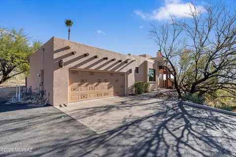 11140 N Poinsettia Dr, Tucson, AZ 85737