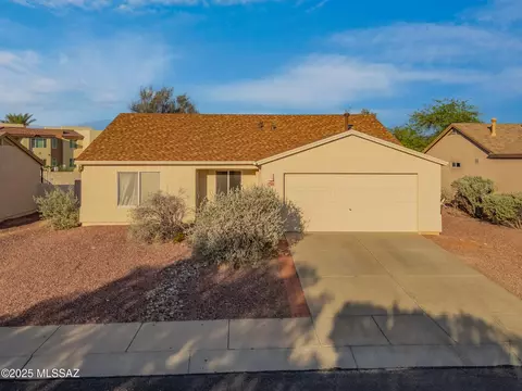 8632 N Silver Moon Way, Tucson, AZ 85743