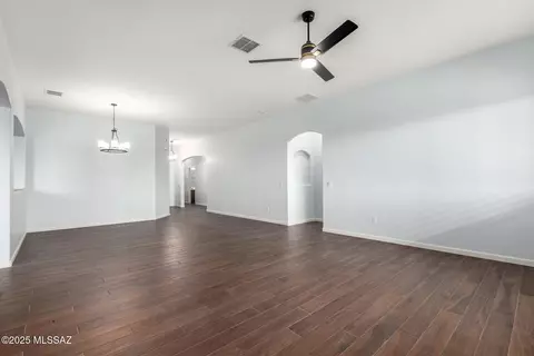 1158 S Chatfield Dr, Vail, AZ 85641 photo 7