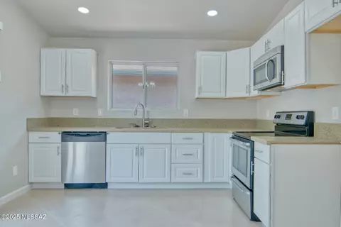 4784 S Wild Rose Dr, Tucson, AZ 85730