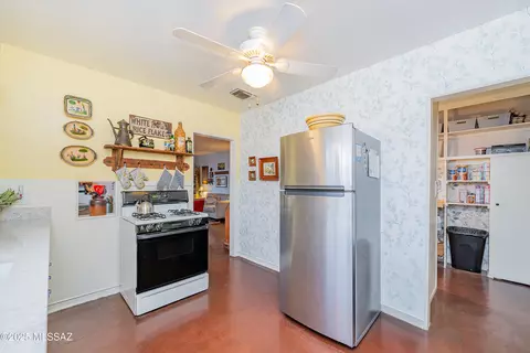 Kitchen - 2142 E Copper St, Tucson, AZ 85719 photo 1 of 3