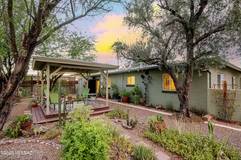 Exterior - 2142 E Copper St, Tucson, AZ 85719 photo 10 of 12