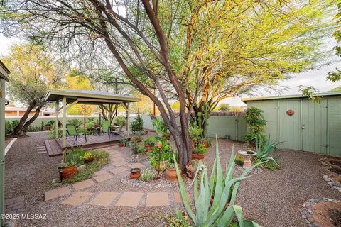 Exterior - 2142 E Copper St, Tucson, AZ 85719 photo 4 of 12
