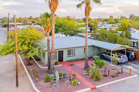 View/Area - 2142 E Copper St, Tucson, AZ 85719 photo 4 of 5