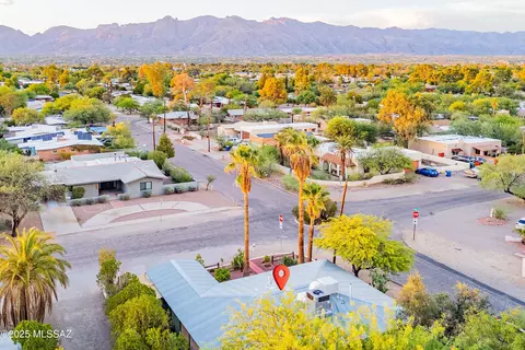 View/Area - 2142 E Copper St, Tucson, AZ 85719 photo 2 of 5