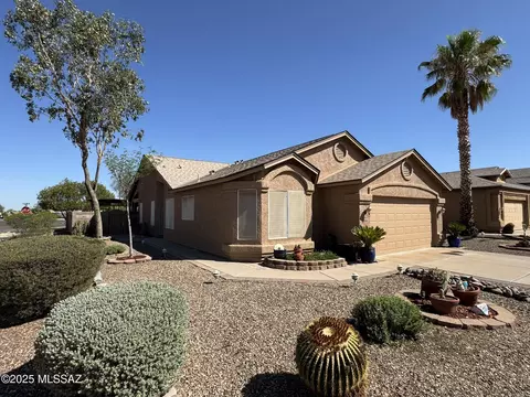7668 S Trumpet Vine Ave, Tucson, AZ 85747