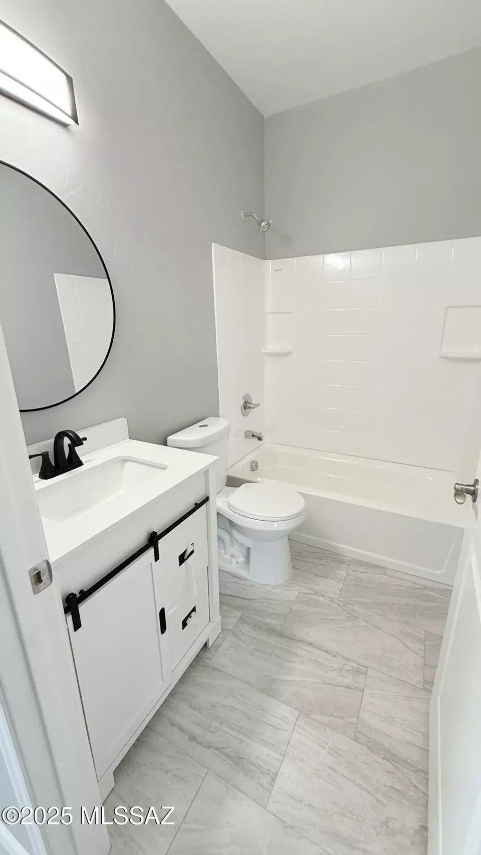 Bath - 328 E 24th St, Tucson, AZ 85713 photo 1 of 1