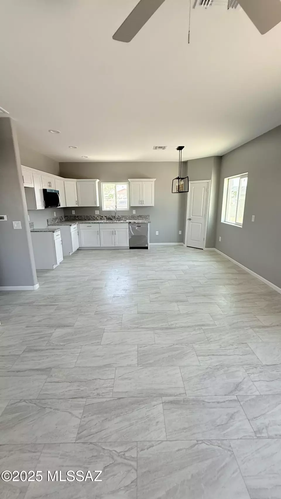 Kitchen - 328 E 24th St, Tucson, AZ 85713 photo 1 of 2
