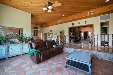 Living - 16545 E Mckenzie Wash Rd, Vail, AZ 85641 photo 2 of 6