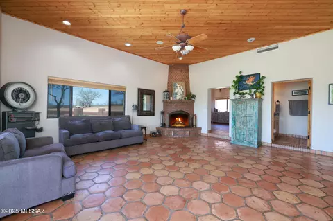 Living - 16545 E Mckenzie Wash Rd, Vail, AZ 85641 photo 5 of 6