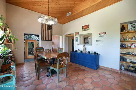 Dining - 16545 E Mckenzie Wash Rd, Vail, AZ 85641 photo 1 of 2