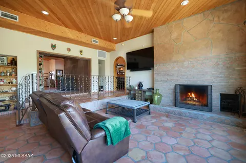 Living - 16545 E Mckenzie Wash Rd, Vail, AZ 85641 photo 3 of 6