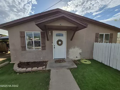 1108 S 9th Pl, Safford, AZ 85546