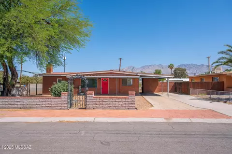 4301 E Hayhurst St, Tucson, AZ 85712