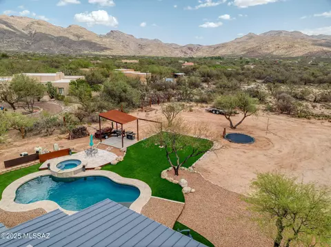11551 E Limberlost Rd, Tucson, AZ 85749 photo 3