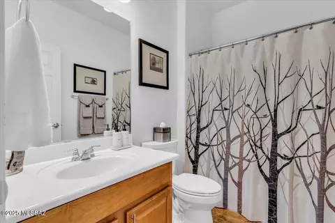 Bath - 44 E Adytum Pl, Vail, AZ 85641 photo 5 of 5