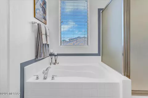 Bath - 44 E Adytum Pl, Vail, AZ 85641 photo 4 of 5