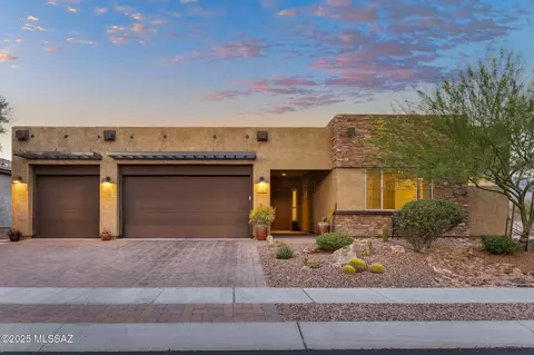 13250 N Velvetweed Ct, Oro Valley, AZ 85755