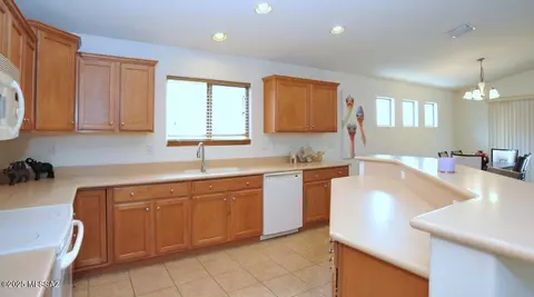 6618 E Splendid Ln, Tucson, AZ 85756 photo 18