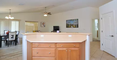 6618 E Splendid Ln, Tucson, AZ 85756 photo 17
