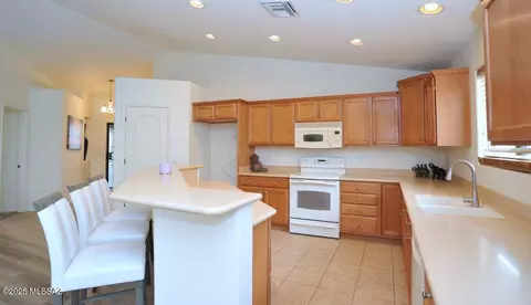 6618 E Splendid Ln, Tucson, AZ 85756 photo 16