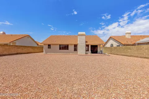 Exterior - 7901 S Glasgow St, Tucson, AZ 85747 photo 8 of 10