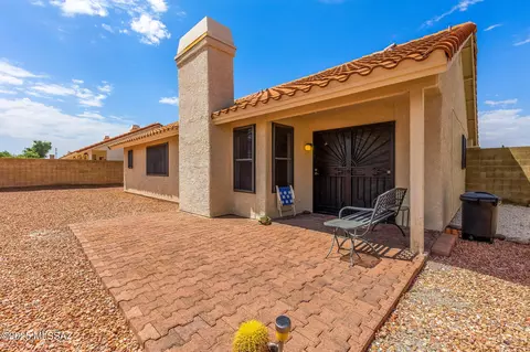 Exterior - 7901 S Glasgow St, Tucson, AZ 85747 photo 7 of 10