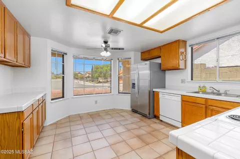 Kitchen - 7901 S Glasgow St, Tucson, AZ 85747 photo 1 of 5