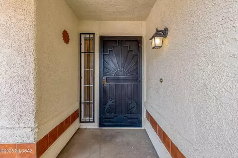 Entry Way - 7901 S Glasgow St, Tucson, AZ 85747 photo 1 of 2