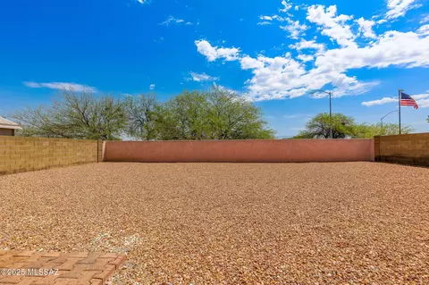 Exterior - 7901 S Glasgow St, Tucson, AZ 85747 photo 5 of 10