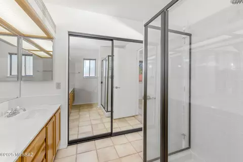 Bath - 7901 S Glasgow St, Tucson, AZ 85747 photo 3 of 3