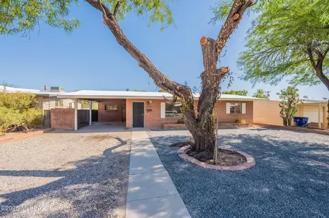 5743 E 3rd St, Tucson, AZ 85711