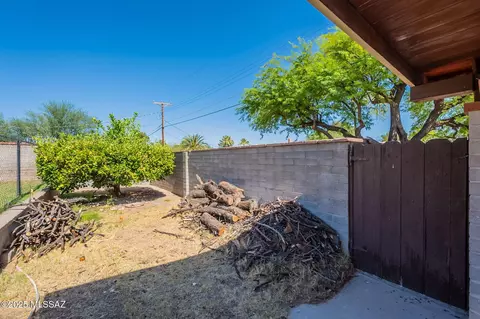 Exterior - 5743 E 3rd St, Tucson, AZ 85711 photo 9 of 11