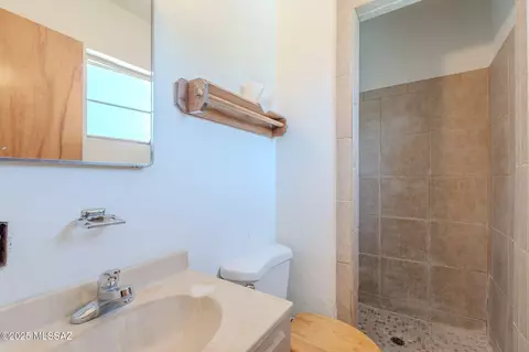 Bath - 5743 E 3rd St, Tucson, AZ 85711 photo 3 of 3