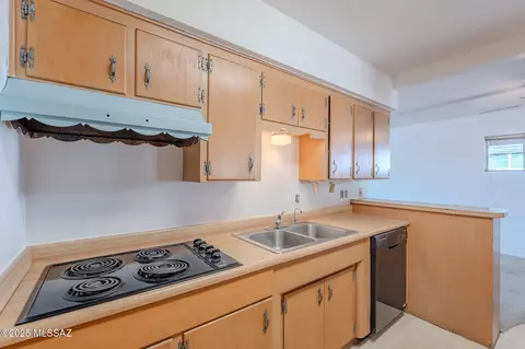 Kitchen - 5743 E 3rd St, Tucson, AZ 85711 photo 4 of 4