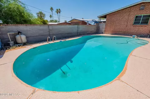 Exterior - 5743 E 3rd St, Tucson, AZ 85711 photo 2 of 11